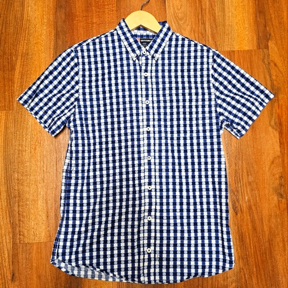 Marvel Captain America Shield Pattern Button Down - Picture 1 of 9